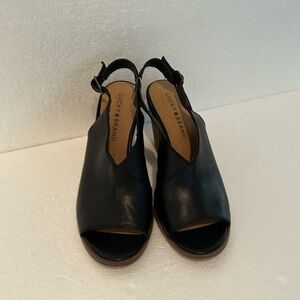 Lucky Brand Leather Ovrandie Heel in black, sz 8M